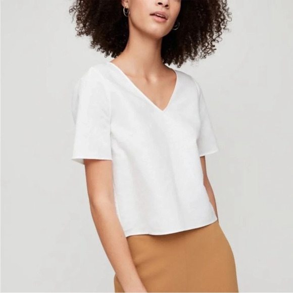 Aritzia Babaton White Randy Cropped Short-Sleeve Drapey V-Neck Blouse Size XS - Picture 1 of 10